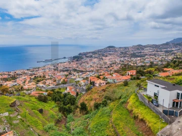 Terreno para Venda em Funchal (Santa Maria Maior)