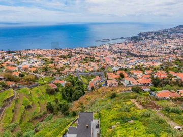 Terreno para Venda em Funchal (Santa Maria Maior)