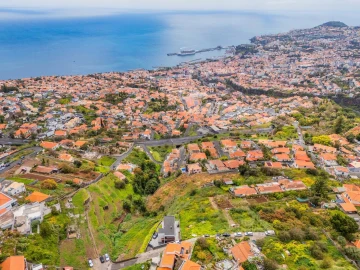 Terreno para Venda em Funchal (Santa Maria Maior)