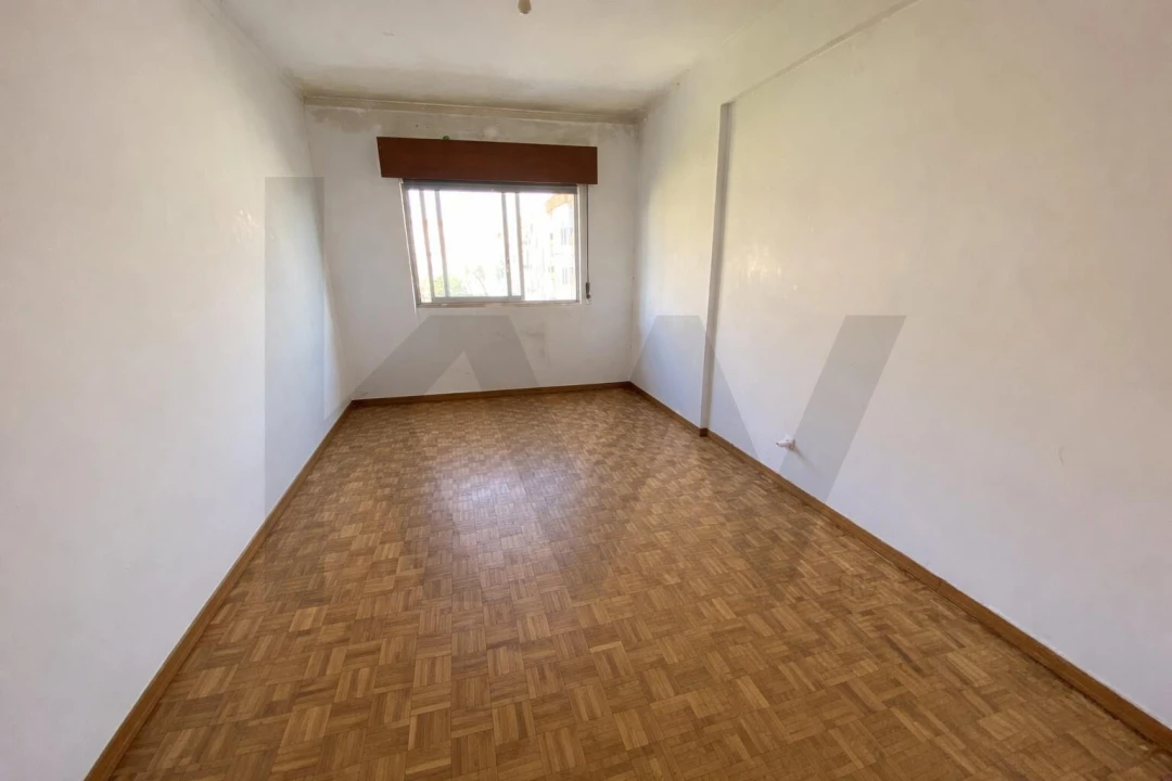 Apartamento T2 para Venda em Queluz e Belas Foto 5