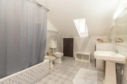 Moradia T5 para Venda em Seixal, Arrentela e Aldeia de Paio Pires