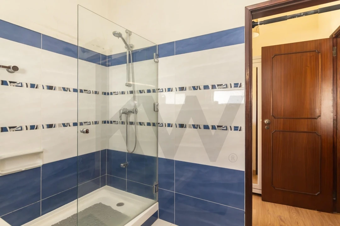 Moradia T5 para Venda em Seixal, Arrentela e Aldeia de Paio Pires Foto 32