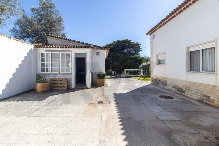 Moradia T5 para Venda em Seixal, Arrentela e Aldeia de Paio Pires Foto 61