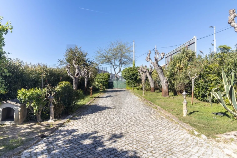 Moradia T5 para Venda em Seixal, Arrentela e Aldeia de Paio Pires Foto 12