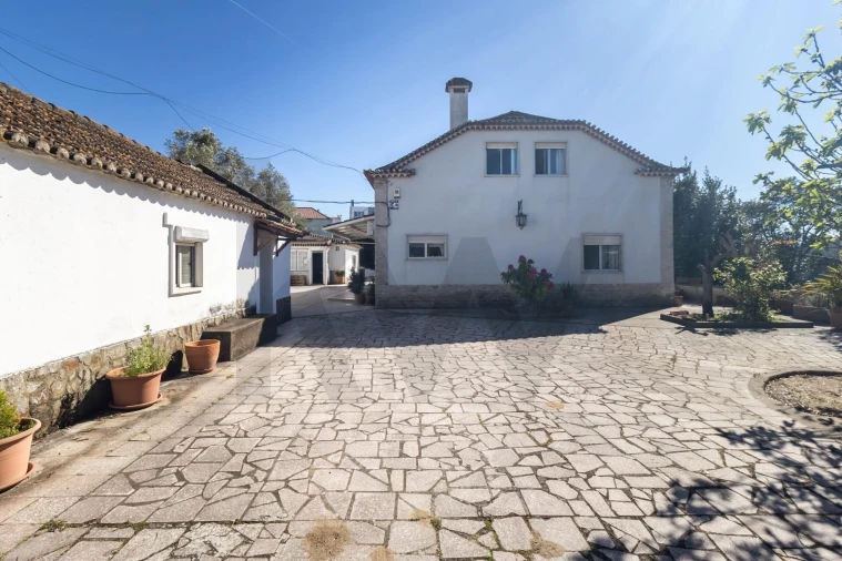 Moradia T5 para Venda em Seixal, Arrentela e Aldeia de Paio Pires Foto 13