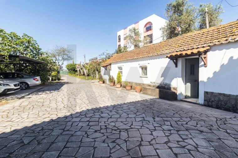 Moradia T5 para Venda em Seixal, Arrentela e Aldeia de Paio Pires Foto 48