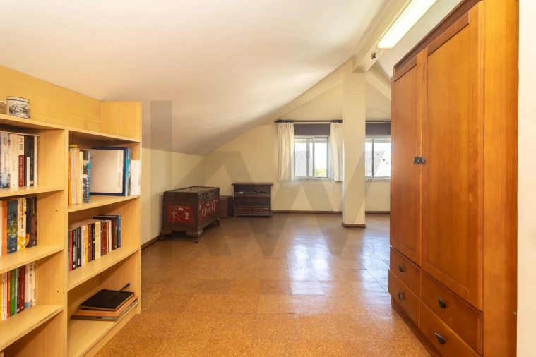 Moradia T5 para Venda em Seixal, Arrentela e Aldeia de Paio Pires Foto 36