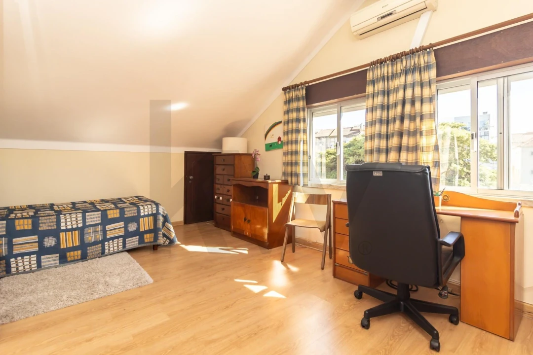 Moradia T5 para Venda em Seixal, Arrentela e Aldeia de Paio Pires Foto 45