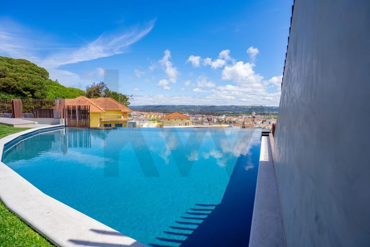 Apartamento T3 para Venda em São Martinho do Porto Foto 2