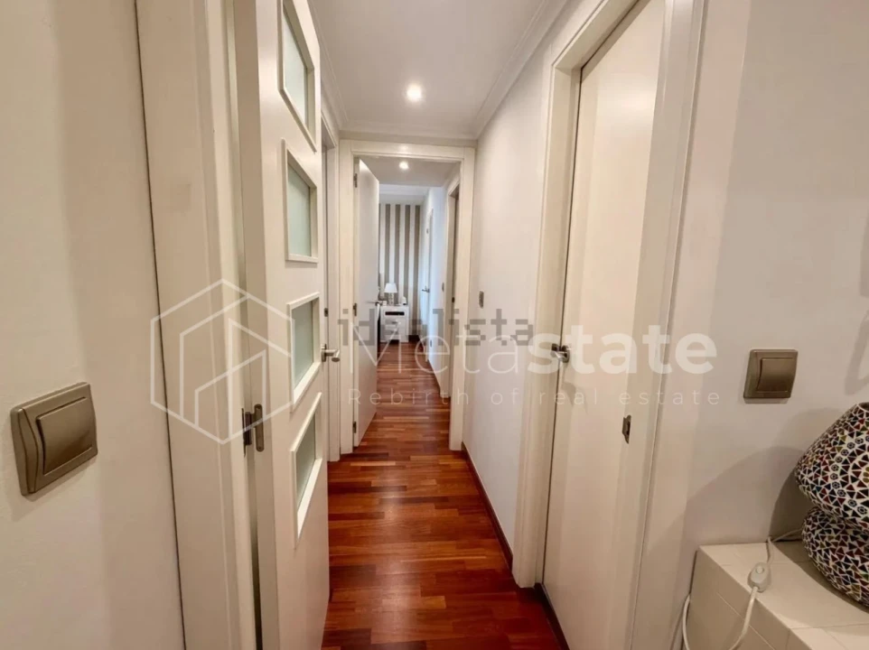 Apartamento T2 para Venda em Carcavelos e Parede Foto 8