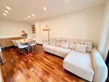 Apartamento T2 para Venda em Carcavelos e Parede