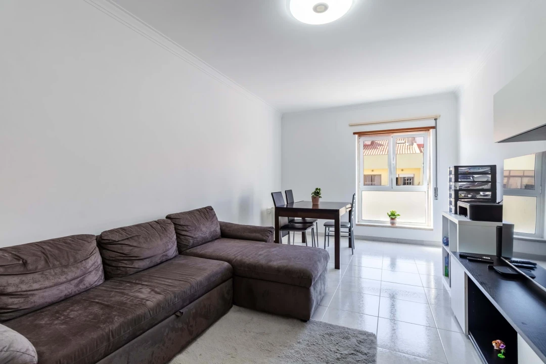 Apartamento T2 para Venda em Algueirão-Mem Martins Foto 3