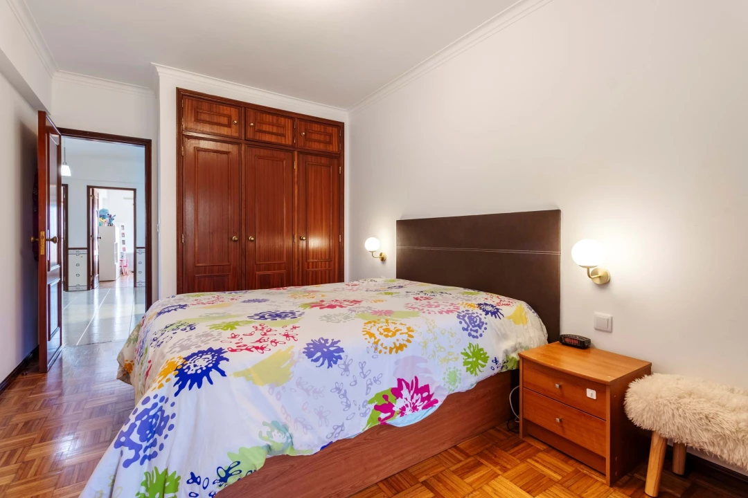 Apartamento T2 para Venda em Algueirão-Mem Martins Foto 16