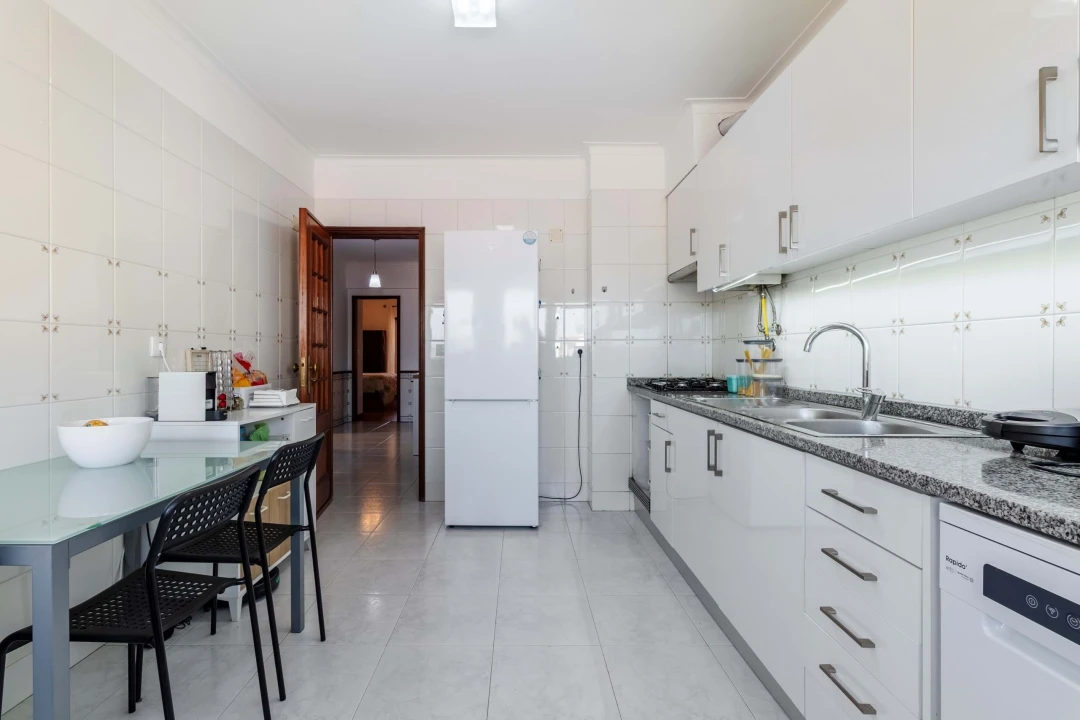 Apartamento T2 para Venda em Algueirão-Mem Martins Foto 12