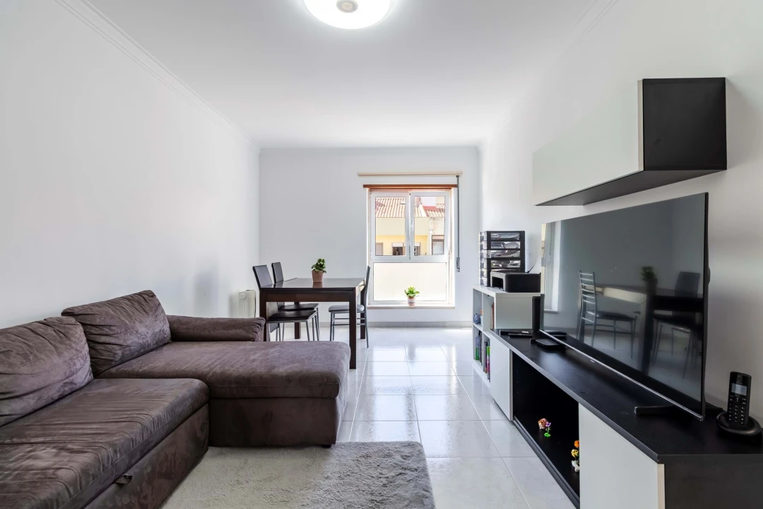 Apartamento T2 para Venda em Algueirão-Mem Martins Foto 2