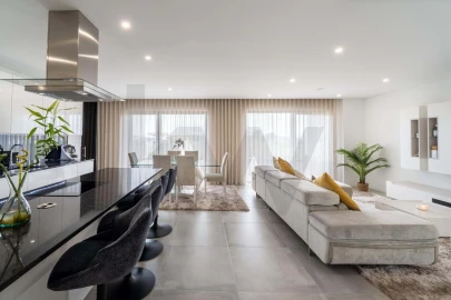 Apartamento T3 para Venda em Faro (Sé e São Pedro)