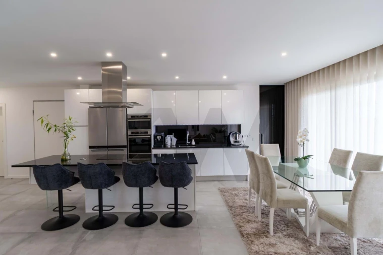 Apartamento T3 para Venda em Faro (Sé e São Pedro) Foto 9