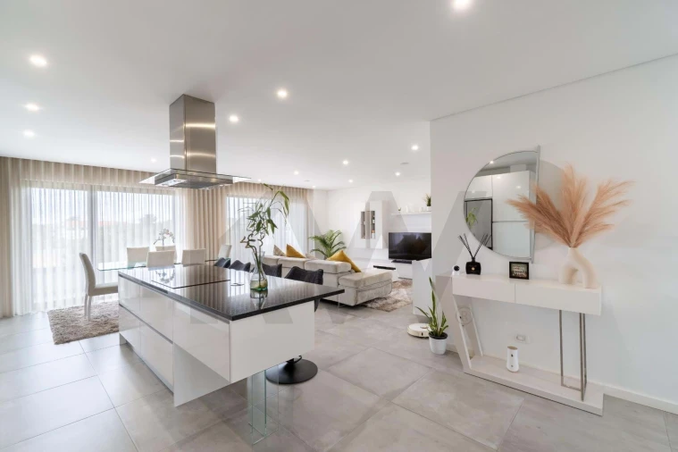 Apartamento T3 para Venda em Faro (Sé e São Pedro) Foto 5