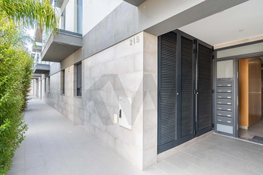 Apartamento T3 para Venda em Faro (Sé e São Pedro) Foto 4