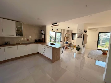 Moradia T3 para Arrendamento em Albufeira e Olhos de Água