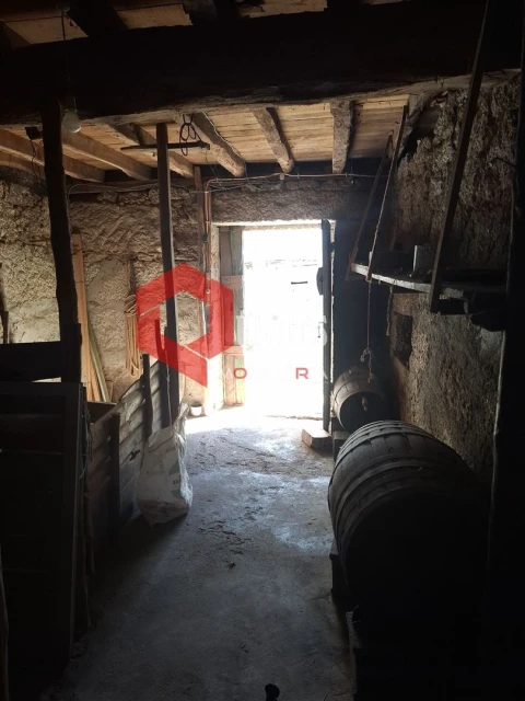 Moradia T3 para Arrendamento em Vila do Touro