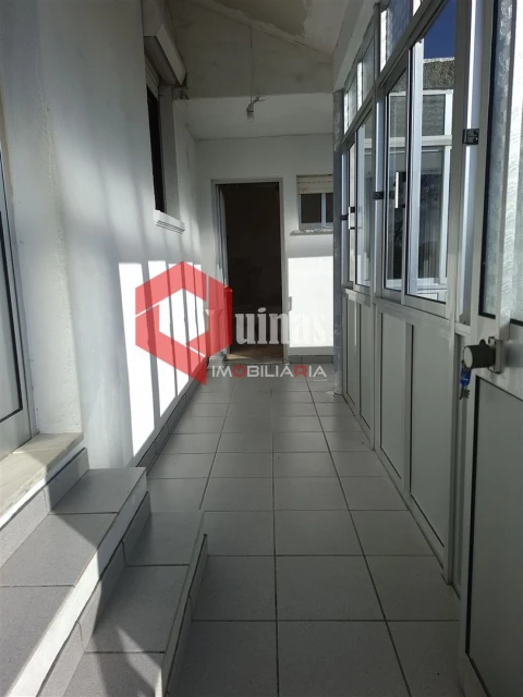Moradia T3 para Arrendamento em Vila do Touro