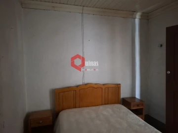 Moradia T3 para Arrendamento em Vila do Touro