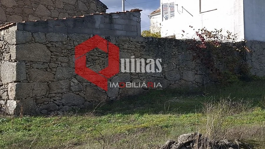 Moradia T3 para Arrendamento em Vila do Touro