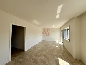 Apartamento T3 para Arrendamento em Figueiro