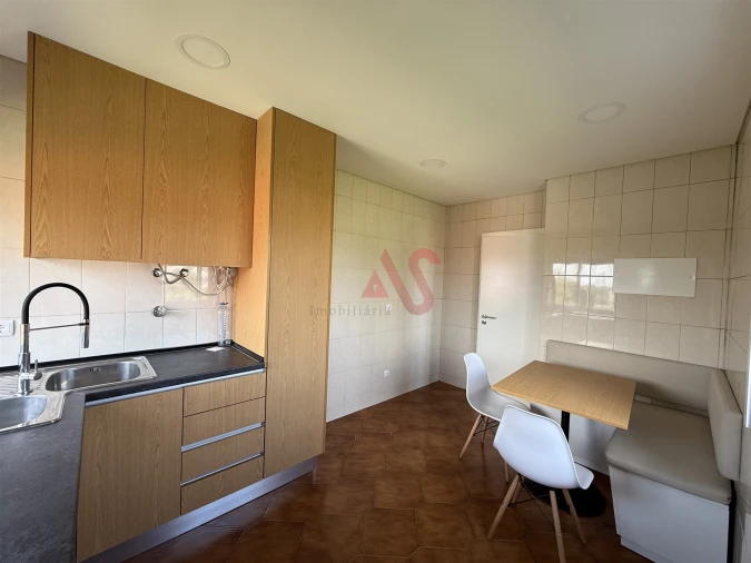 Apartamento T3 para Arrendamento em Figueiro Foto 4