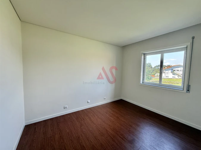 Apartamento T3 para Arrendamento em Figueiro Foto 7