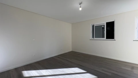Apartamento T3 para Venda em Funchal (Se)