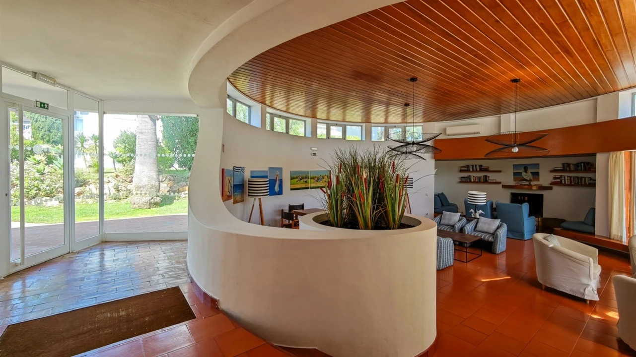 Apartamento T1 para Venda em Quarteira Foto 40