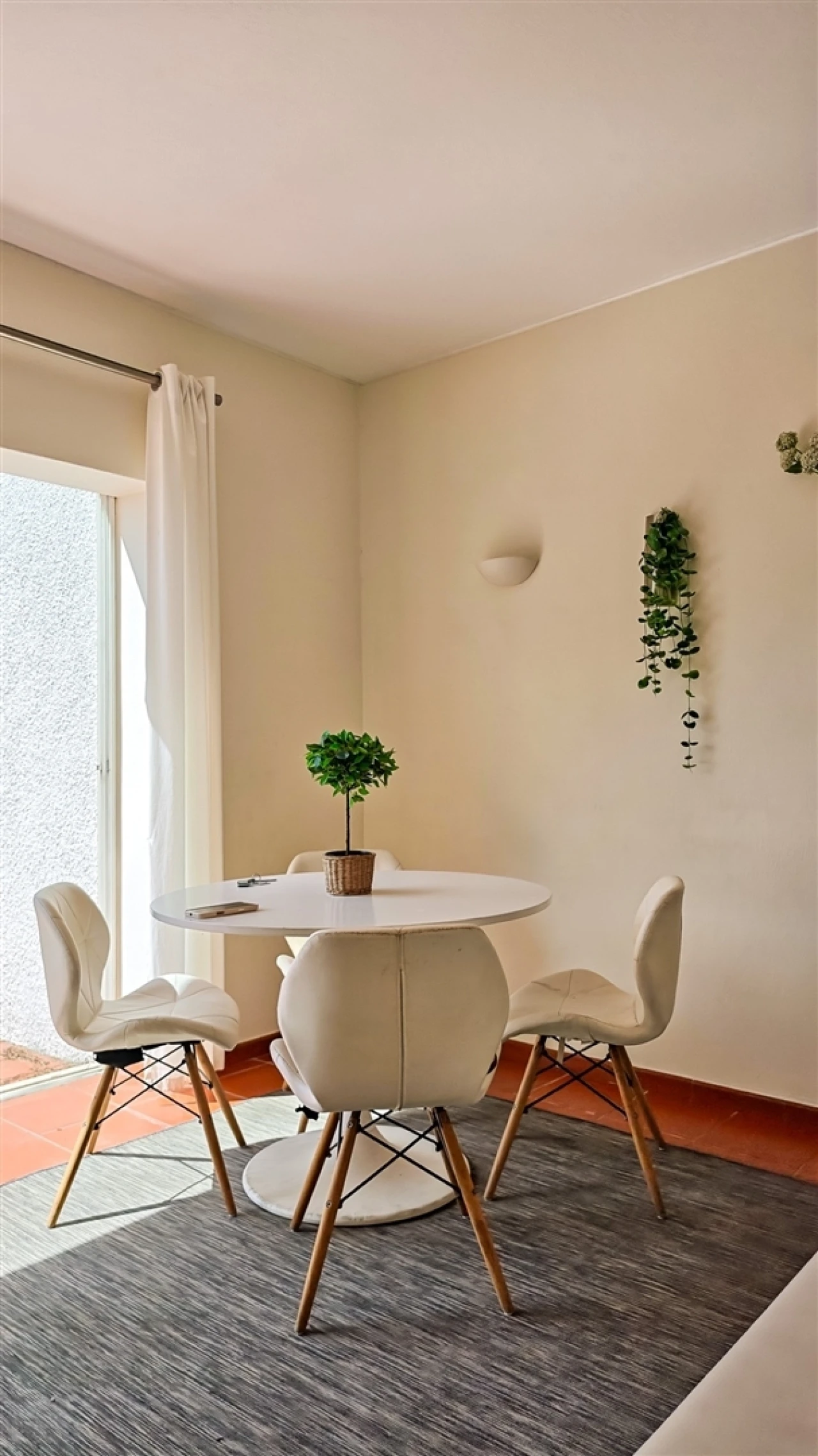 Apartamento T1 para Venda em Quarteira Foto 10