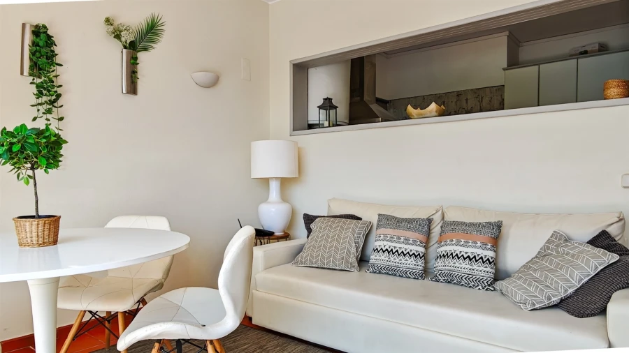 Apartamento T1 para Venda em Quarteira Foto 8