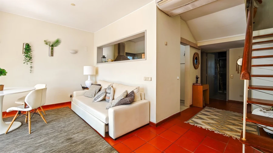 Apartamento T1 para Venda em Quarteira Foto 7