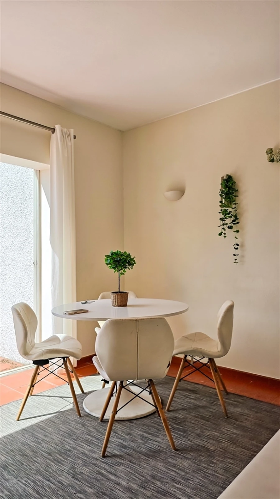 Apartamento T1 para Venda em Quarteira Foto 10