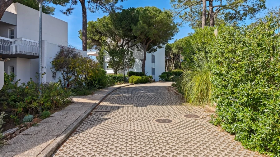 Apartamento T1 para Venda em Quarteira Foto 5