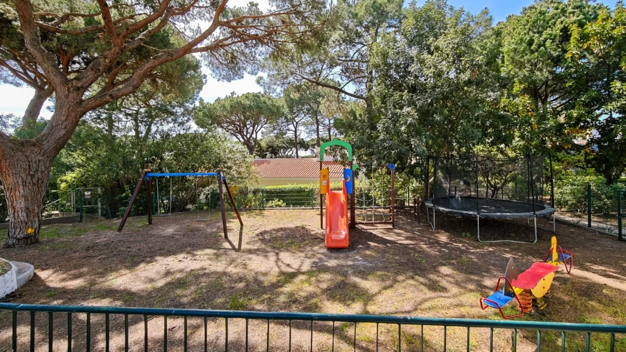 Apartamento T1 para Venda em Quarteira Foto 53