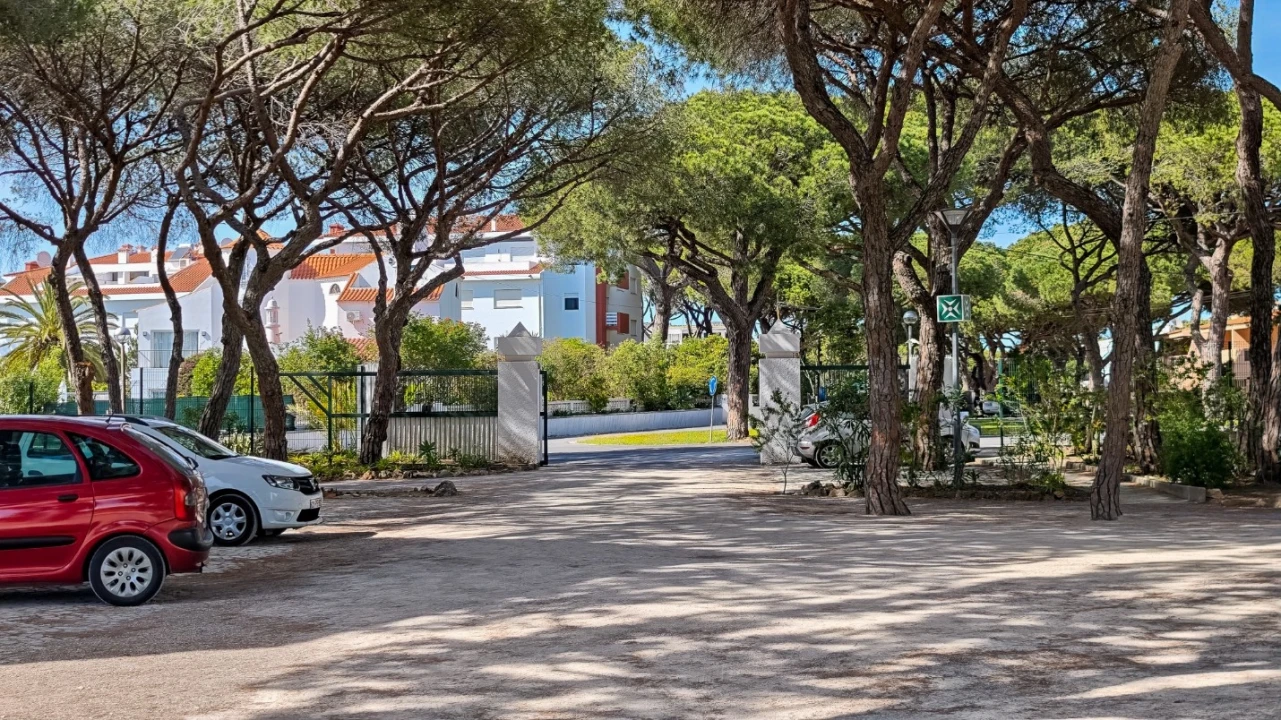 Apartamento T1 para Venda em Quarteira Foto 57