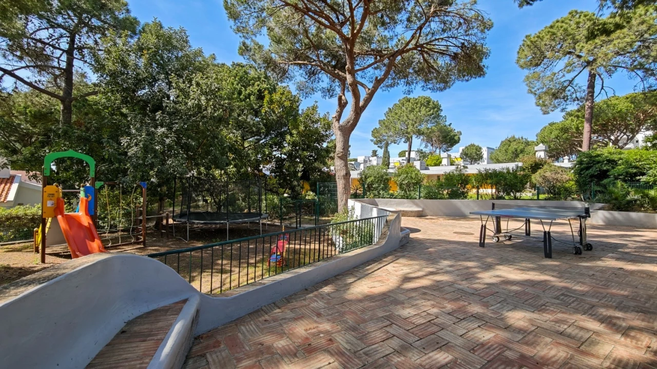 Apartamento T1 para Venda em Quarteira Foto 52