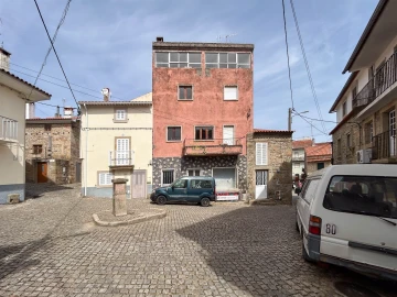 Moradia T4 para Venda em São Miguel de Acha