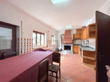 Moradia T4 para Venda em São Miguel de Acha