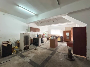 Moradia T4 para Venda em São Miguel de Acha