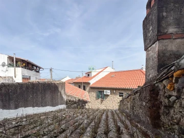 Moradia T4 para Venda em São Miguel de Acha