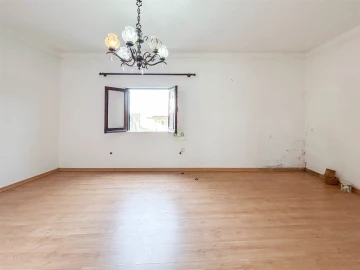 Moradia T4 para Venda em São Miguel de Acha