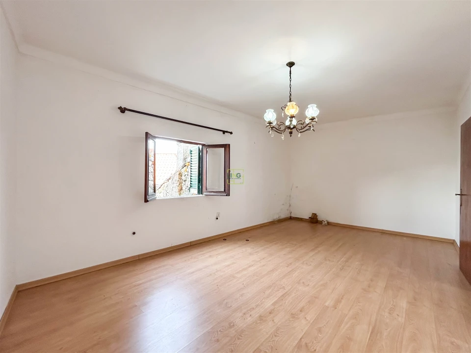 Moradia T4 para Venda em São Miguel de Acha Foto 21