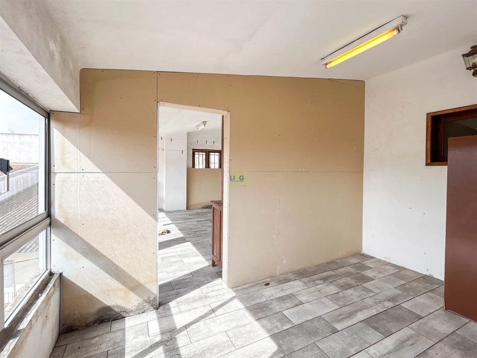 Moradia T4 para Venda em São Miguel de Acha Foto 66