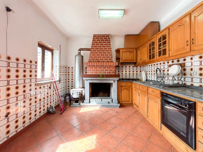 Moradia T4 para Venda em São Miguel de Acha Foto 28