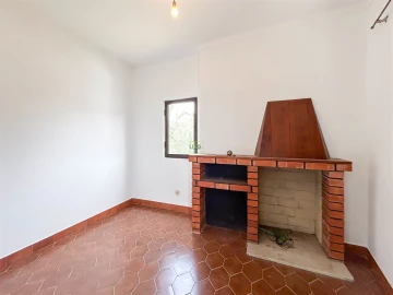 Moradia T4 para Venda em São Miguel de Acha